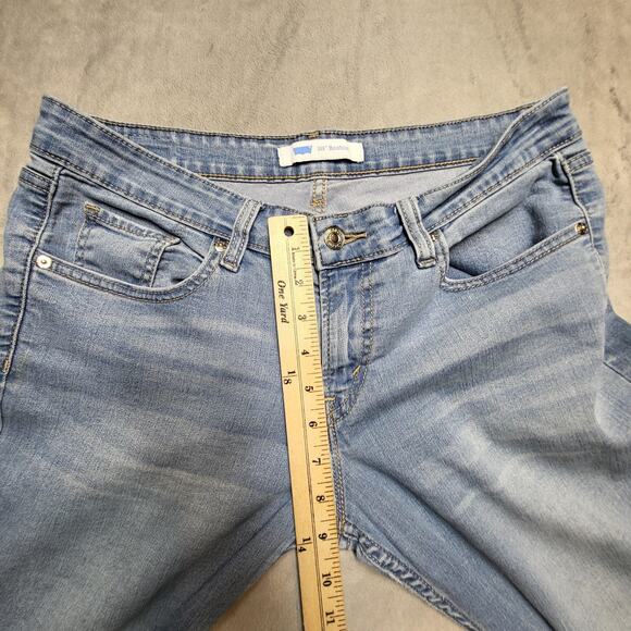 Levis 518 Bootcut Jeans Womens 9 Light Wash Blue Stretch Low Rise 5 Pocket - Picture 8 of 11